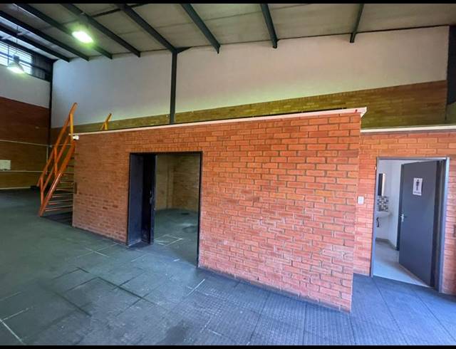 INDUSTRIAL PROPERTY TO RENT IN HENNOPSPARK